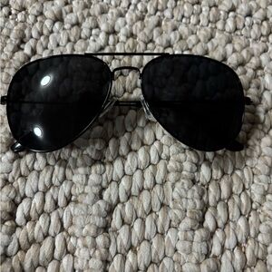 Black aviator sunglasses (women’s)